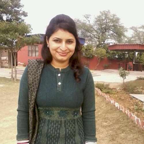 Hi I am Poonam, I h more than 5 years of teaching experience