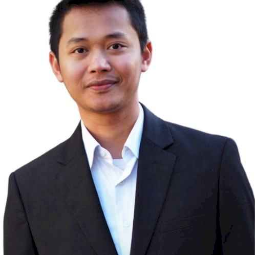Indonesian linguist M.A. and certified Indonesian tutor