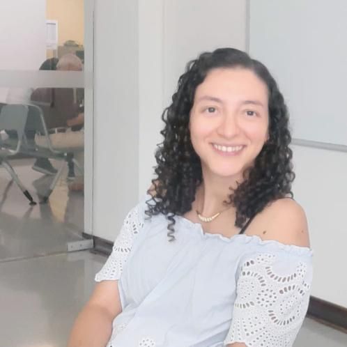 From Hola to Fluent with an Experienced Teacher (7 Years)