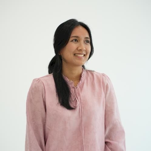 Learn English with Maira
