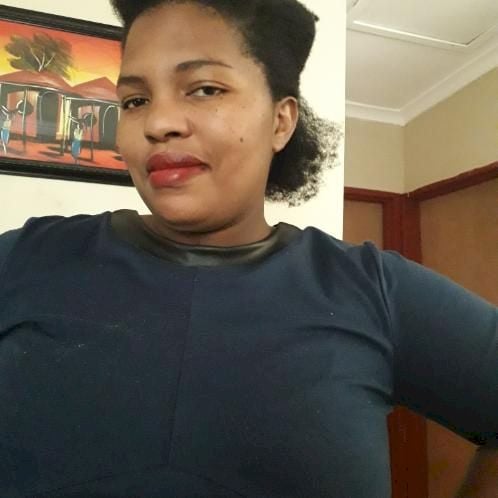 Noziphiwo Mzalisi has a university degree in IsiXhosa.