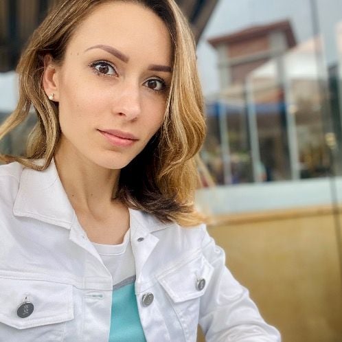 Russian teacher, Learn Russian Fast with Oksana in Hong Kong