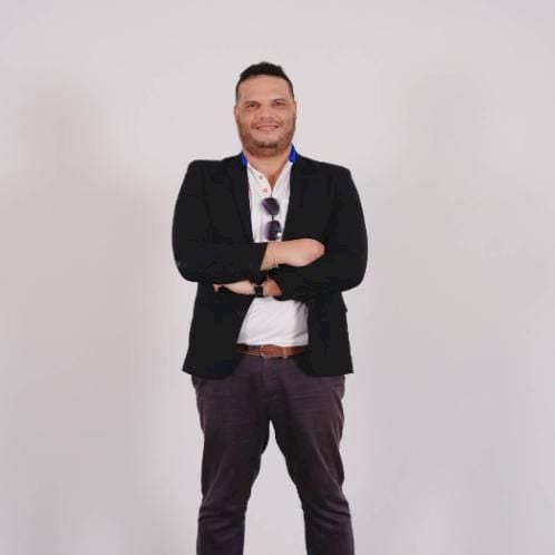 FRENCH & ENGLISH TEACHER