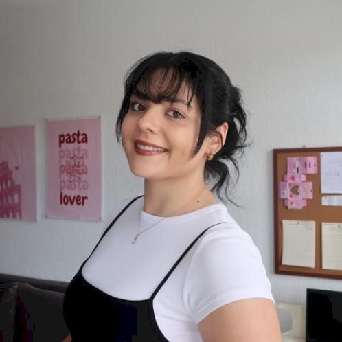 Native Friendly Macedonian Tutor Helping Partners, Families,